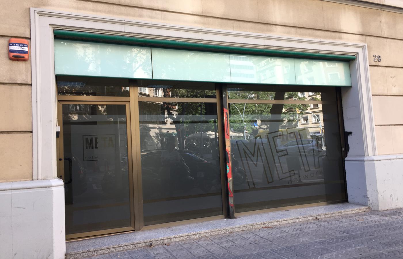Local esquinero en alquiler en Les Corts en Barcelona