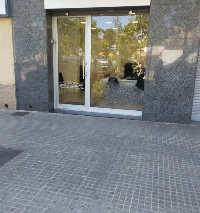 Local en venta en rentabilidad en El Prat de Llobregat (Barcelona)
